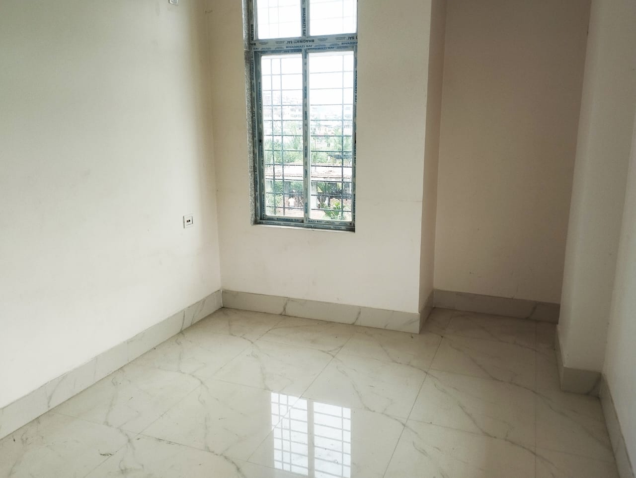 Unfurnished 3bhk in DakhinGaon, Kahilipara, Guwahati, Assam, India for Rent